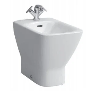 Биде напольное Laufen Palace с переливом 8.3270.1.000.302.1 (детальная фотография)