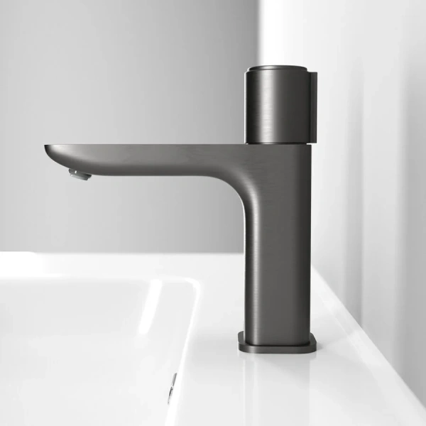 Смеситель для раковины IDDIS Slide с управлением Push Control (детальная фотография), современные, hi-tech