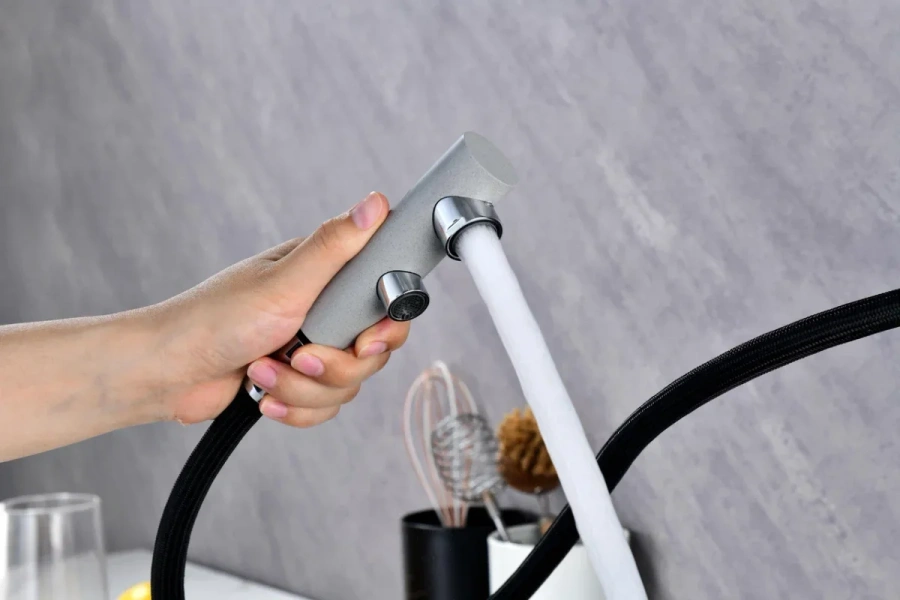 Смеситель для питьевой воды Paulmark Serpentine серый дым Se213222-GRS (детальная фотография), однорычажные, двухрычажные