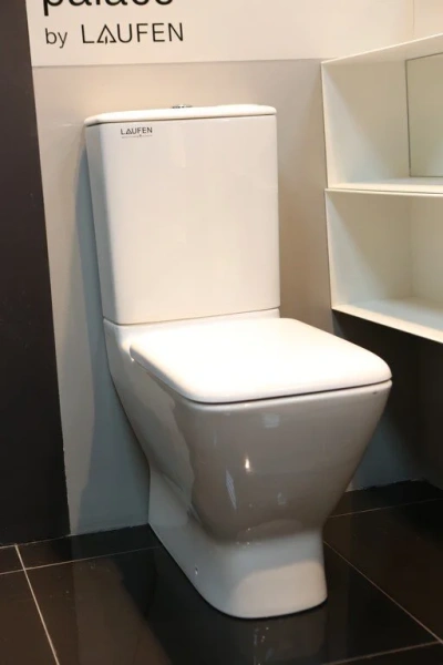 Унитаз компакт Laufen Palace 8.2470.6.000.231.1 с боковыми отверстиями (детальная фотография), компакт, низкие