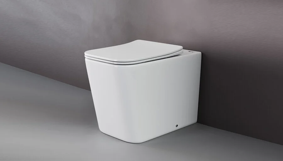 Унитаз напольный Ceramica Nova Cubic безободковый с крышкой CN1809 (детальная фотография), приставные, встраиваемые