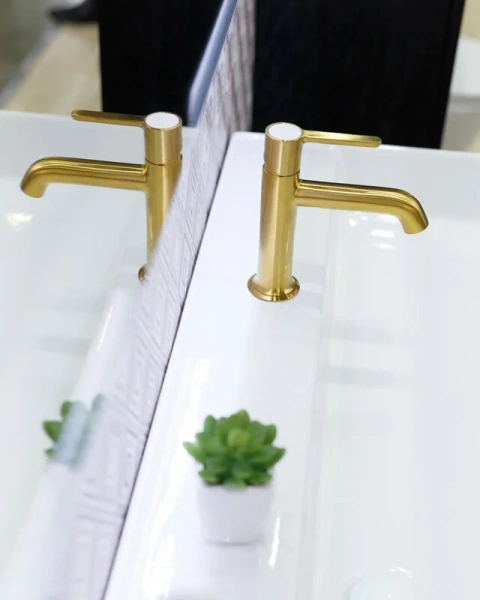 Смеситель для раковины Cezares Eco брашированное золото ECO-LS-BORO-W0 (детальная фотография), золото