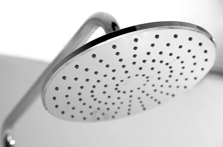 Душевая колонна с термостатическим смесителем для ванны Bravat Waterfall F639114C-A2-RUS (детальная фотография), хром