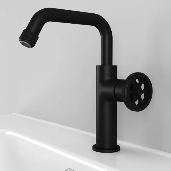 Смеситель для раковины IDDIS Grange черный GRABLR0i01 (детальная фотография), с поворотным изливом