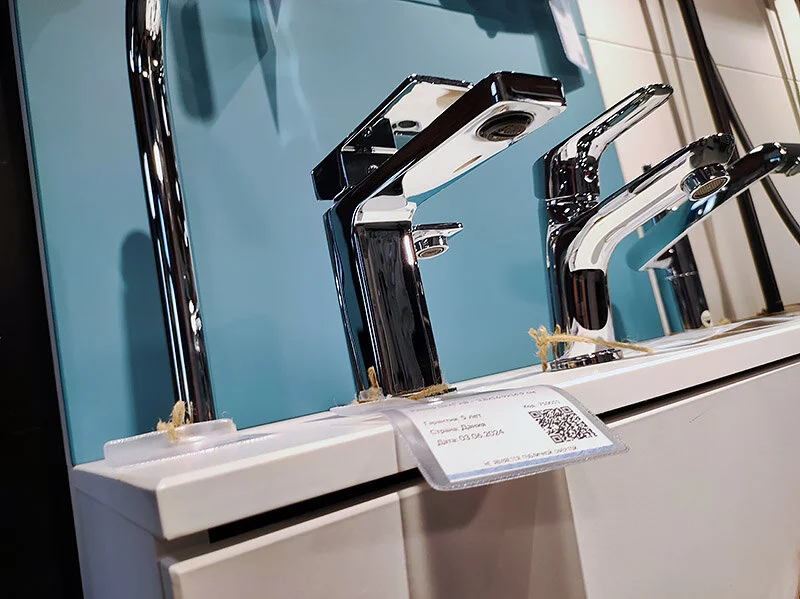 Смеситель для раковины Damixa Gala хром 530210000 (детальная фотография), с 1 монтажным отверстием