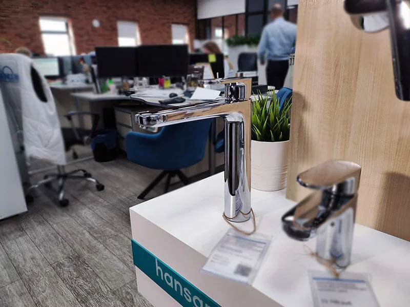 Смеситель для раковины Hansgrohe Vernis Blend 71552 со сливной гарнитурой (детальная фотография), в наличии