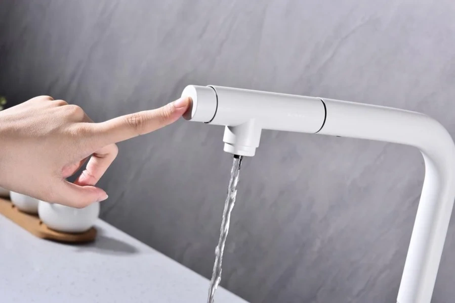 Смеситель для кухни Paulmark Urban белый матовый Ur213104-431 (детальная фотография), нет в наличии