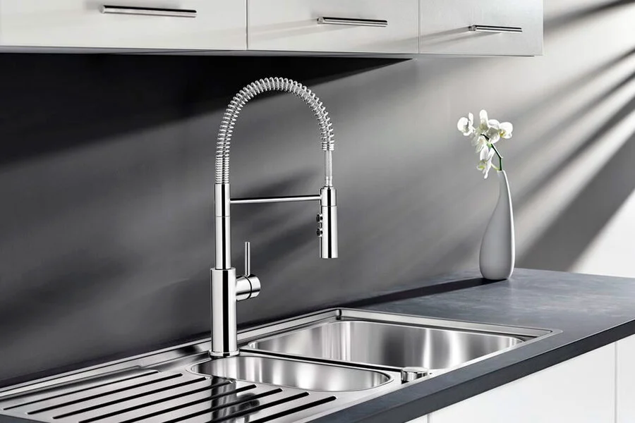 Смеситель для кухни Blanco Catris-S хром 521476 (детальная фотография), высокие, из латуни, округлая форма