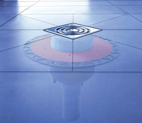 Душевой трап Tece TECEdrainpoint S 10 см вертикальный 3601300 (детальная фотография), матовый хром