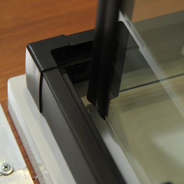 Душевой уголок Cezares Eco 90x90 см стекло прозрачное профиль черный ECO-O-A-2-90-C-NERO (детальная фотография), черные