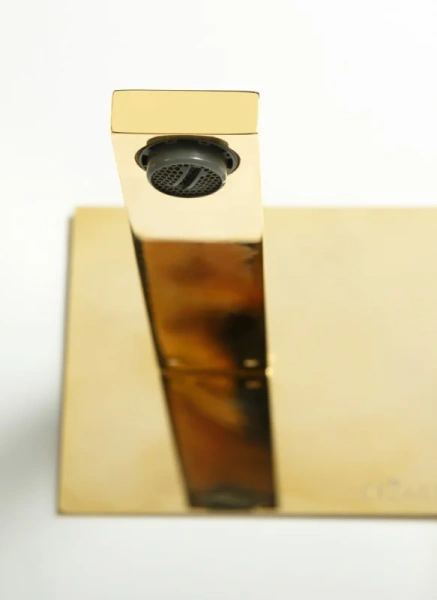 Смеситель для раковины Cezares Unika золото UNIKA-BLI1-03/24 (детальная фотография), скрытого монтажа, встраиваемые в стену