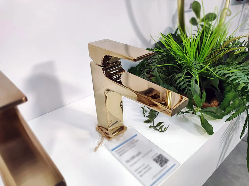 Смеситель для раковины Hansgrohe Metropol полированное золото 32507990 (детальная фотография), на раковину