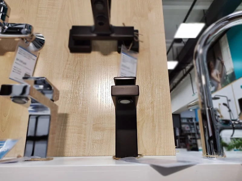 Смеситель для раковины Hansgrohe Vernis Shape матовый черный 71561670 (детальная фотография), в наличии