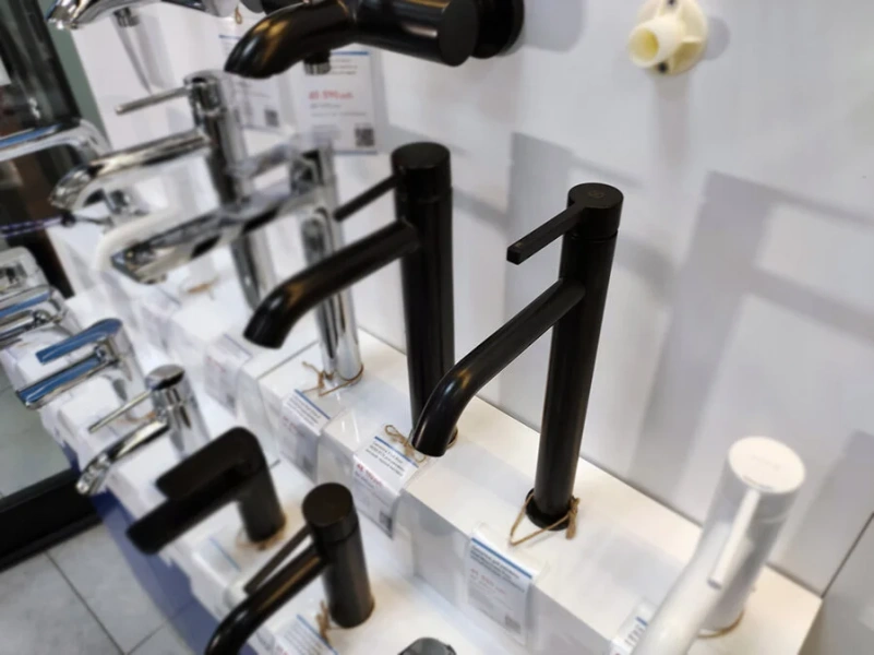 Смеситель для раковины Kludi Nova Fonte черный 202983915 (детальная фотография), высокие, из латуни, округлая форма