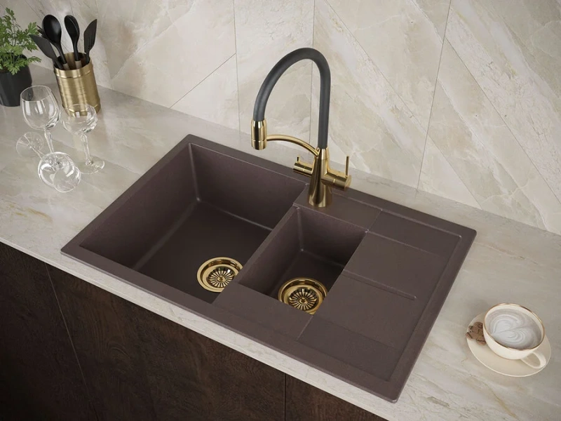 Смеситель для кухни Paulmark Siegen золото с черным Si213111-G (детальная фотография), однорычажные, двухрычажные