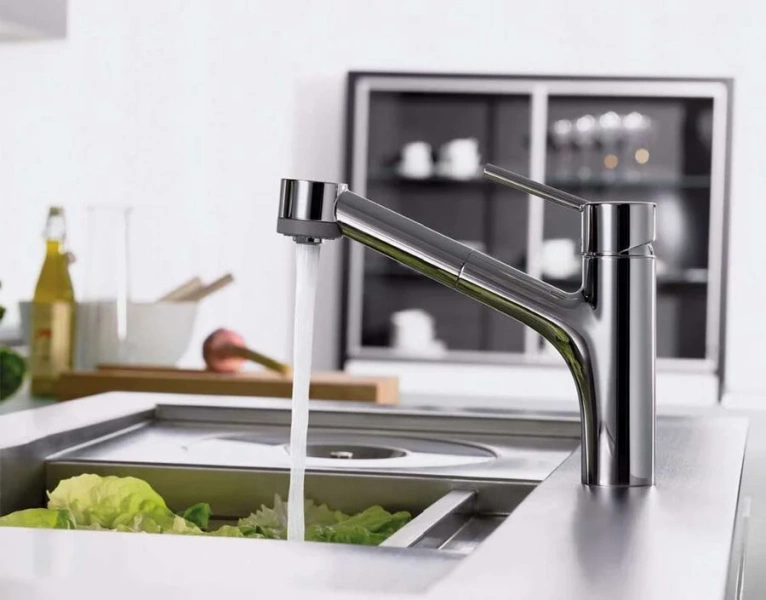 Смеситель для кухни Hansgrohe Talis S с выдвижным изливом 32841000 (детальная фотография), с поворотным изливом