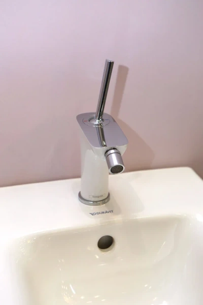 Смеситель для биде Hansgrohe PuraVida 15270400 однорычажный хром-белый (детальная фотография), современные, hi-tech