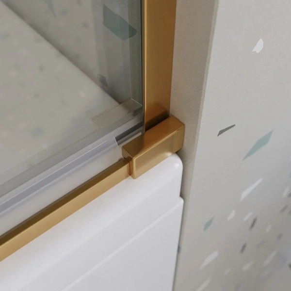 Шторка для ванны Cezares Tandem Soft 180х145 см прозрачное стекло профиль золото TANDEM-SOFT-VF-2-180/145-C-BORO-IV (детальная фотография), стеклянные