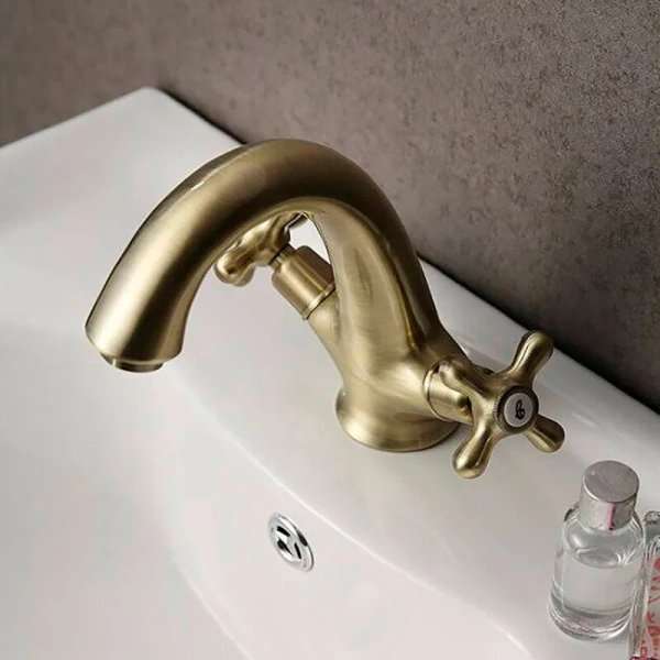 Смеситель для раковины Lemark Vintage LM2806B (детальная фотография), классические, ретро