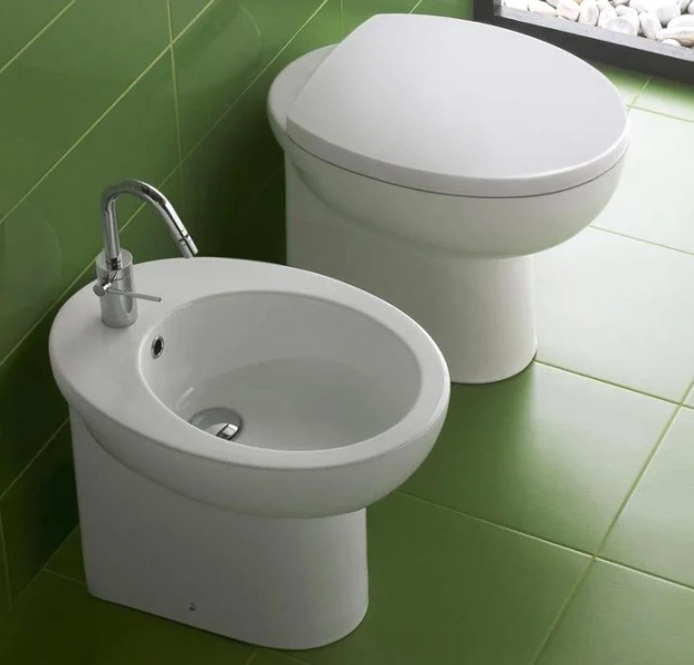 Унитаз напольный Hatria Erika Pro YXBR01 35х55 см (детальная фотография), без бачка, со скрытым бачком