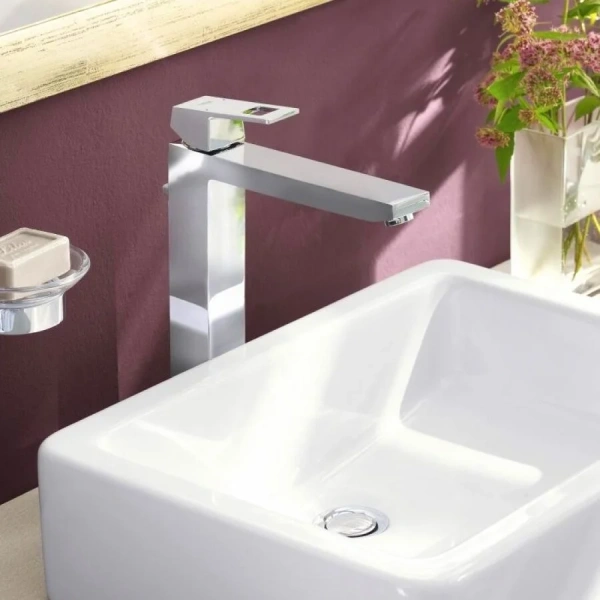 Смеситель для раковины Grohe Eurocube 23406000 (детальная фотография), высокие, прямоугольная форма