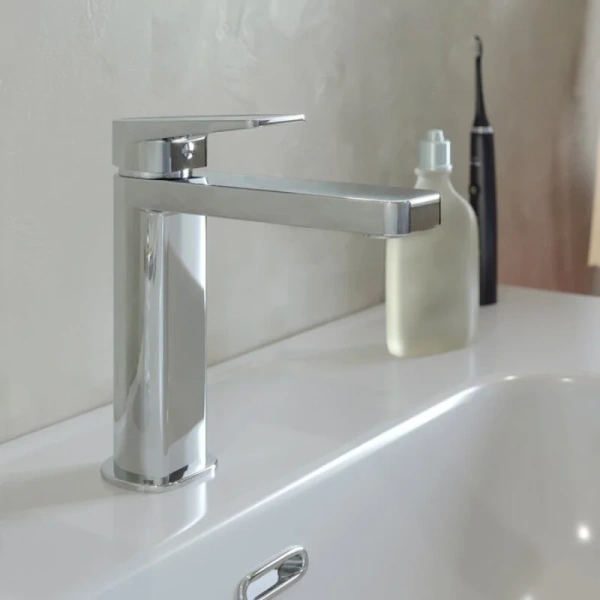 Смеситель для раковины IDDIS Bridge литой BRDSB00i01 (детальная фотография), современные, hi-tech