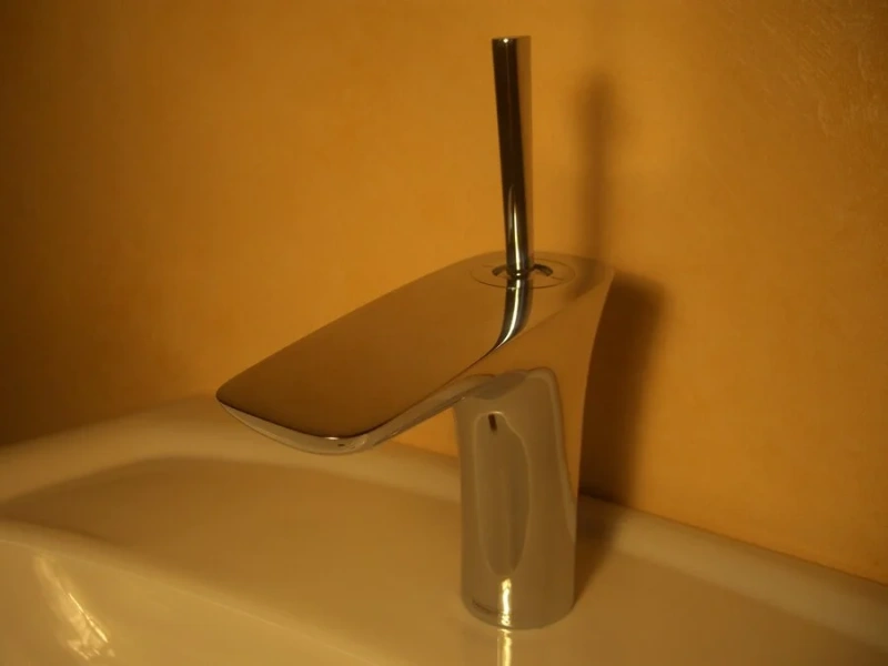 Смеситель для раковины Hansgrohe PuraVida 15074 однорычажный (детальная фотография), с донным клапаном