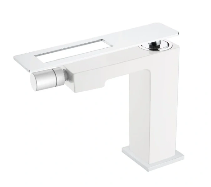 Смеситель для биде Boheme Q белый/хром 146-WCR (детальная фотография)