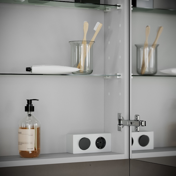 Зеркальный шкаф с подсветкой Sancos Hilton 90 см с розеткой Z900 (детальная фотография), навесные