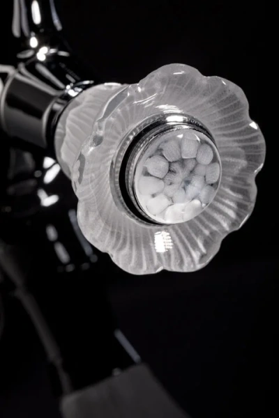 Смеситель для раковины Boheme Camelia двухвентильный (детальная фотография), хром, бронза, золото