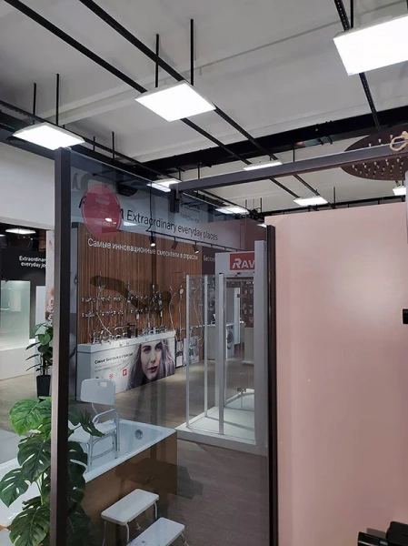 Душевая перегородка Jacob Delafon Contra 90 см профиль черный стекло прозрачное E22W90-BLV (детальная фотография) index_1