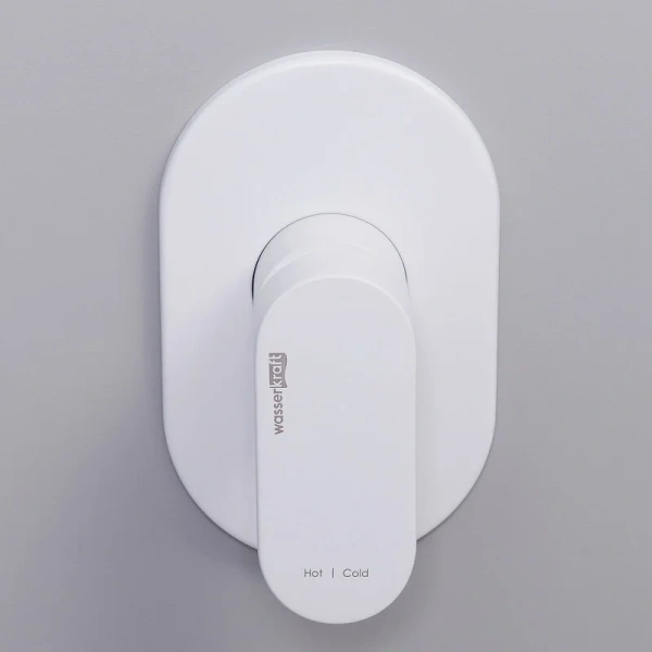 Смеситель для раковины WasserKRAFT Mindel белый Soft-touch A85593 (детальная фотография), из латуни, округлая форма