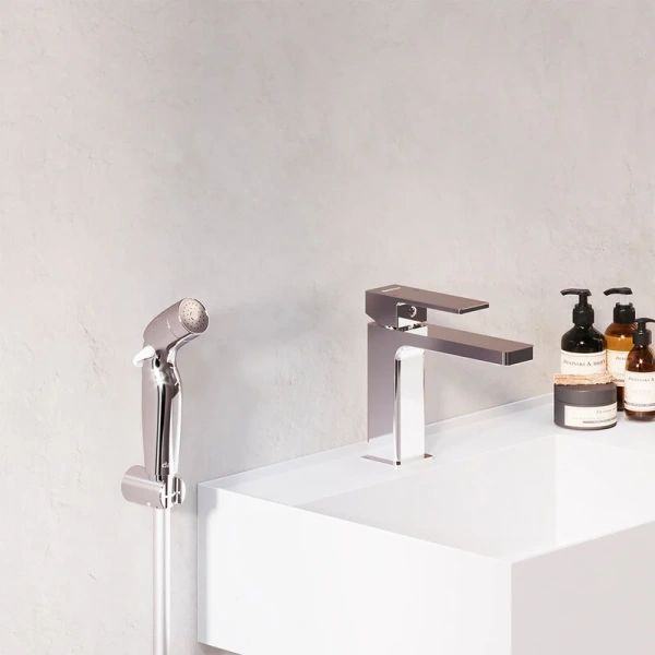 Смеситель с гигиеническим душем Damixa Gala 530300 однорычажный (детальная фотография), хром, черные