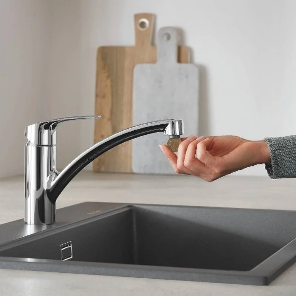 Смеситель для кухни Grohe Eurosmart с поворотным изливом 33281003 (детальная фотография), однорычажные, двухрычажные