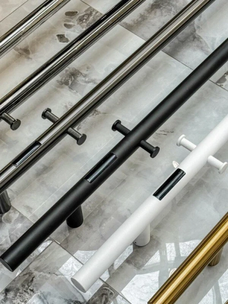 Полотенцесушитель электрический Boheme Uno 12x150 см графит матовый 726-GM (детальная фотография), настенные