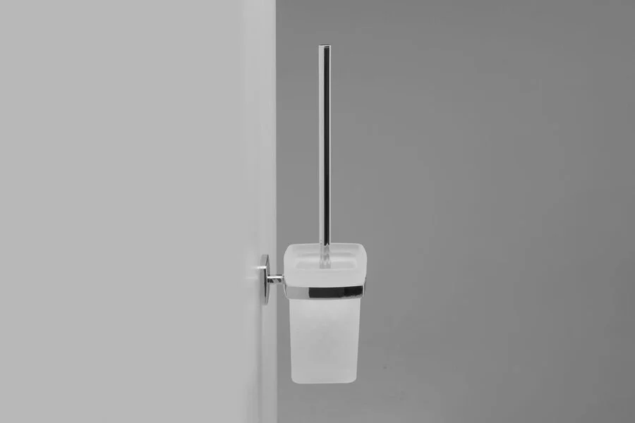 Ершик AM.PM Gem A90334 для унитаза (детальная фотография), металлические, стеклянные