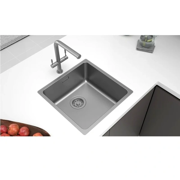 Мойка для кухни Paulmark Yuni 44 см вороненая сталь YU44-GM (детальная фотография), квадратная