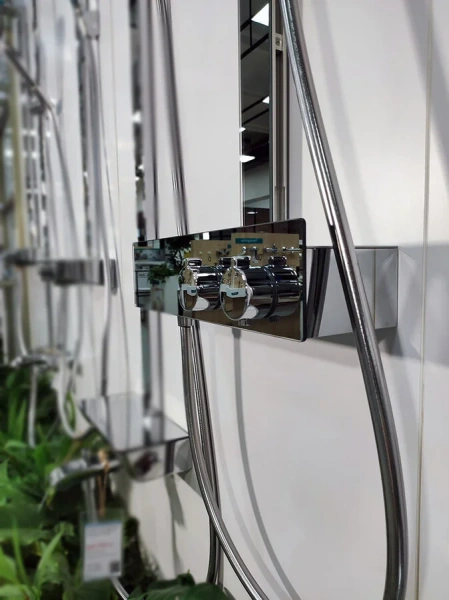 Душевая стойка Hansgrohe ShowerTablet хром 27361000 (детальная фотография), в наличии