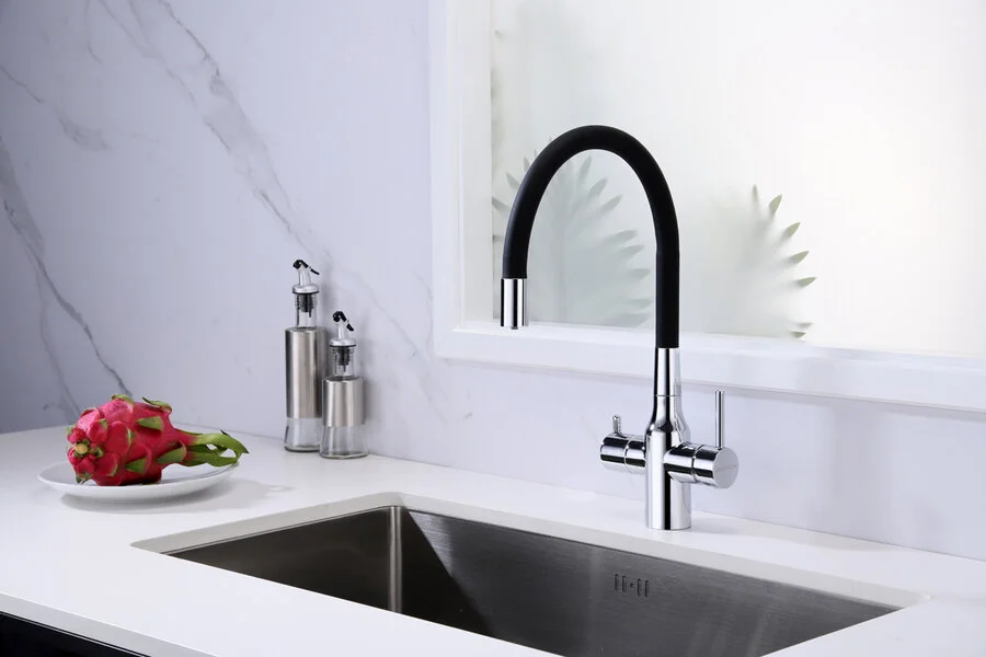 Смеситель для кухни Paulmark Salix Sa213419 с гибким изливом (детальная фотография), высокие, округлая форма, для питьевой воды с фильтром