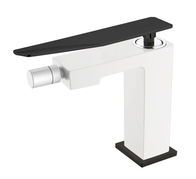 Смеситель для биде Boheme Q белый/черный 146-WB.2 (детальная фотография)