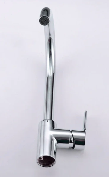 Смеситель для кухни IDDIS Cuba поворотный излив хром CUBSBJ0i05 (детальная фотография), на мойку, на столешницу