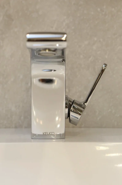 Смеситель для раковины, хром, Keuco Elegance 51602 010000 (детальная фотография), округлая форма