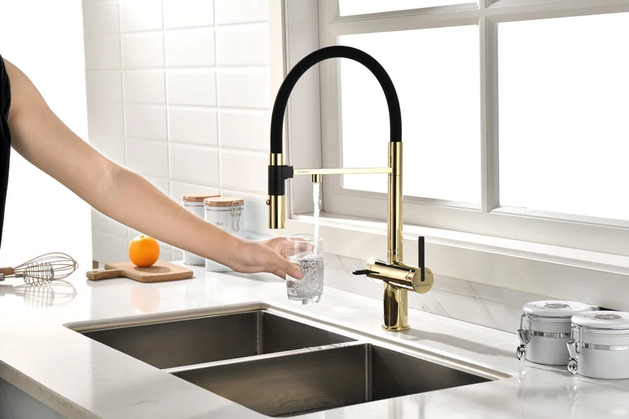 Смеситель для питьевой воды Paulmark Gravity золото Gr213888-G (детальная фотография), на мойку, на столешницу