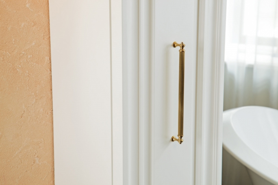 Пенал для ванной, цвет белый матовый, фурнитура золото, La Beaute Cornelia CCO.REV.LBO.OR (детальная фотография) index_1