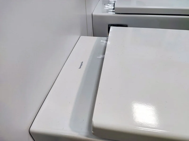 Унитаз подвесной Hansgrohe GladeLake S белый HGSET002 (детальная фотография), с задним подводом воды