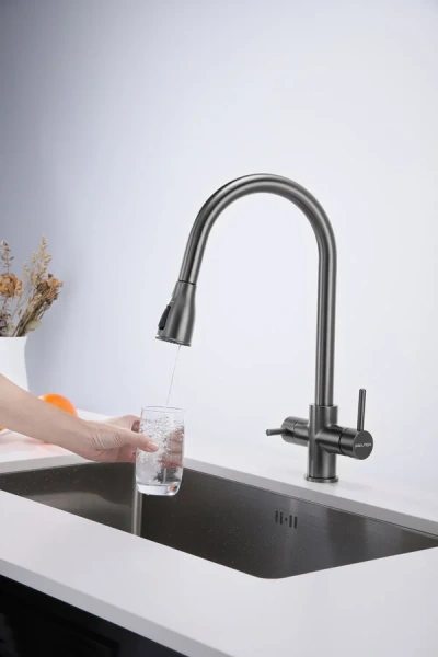 Смеситель для кухни Paulmark Lange вороненая сталь La214212-GM (детальная фотография), высокие, округлая форма, для питьевой воды с фильтром