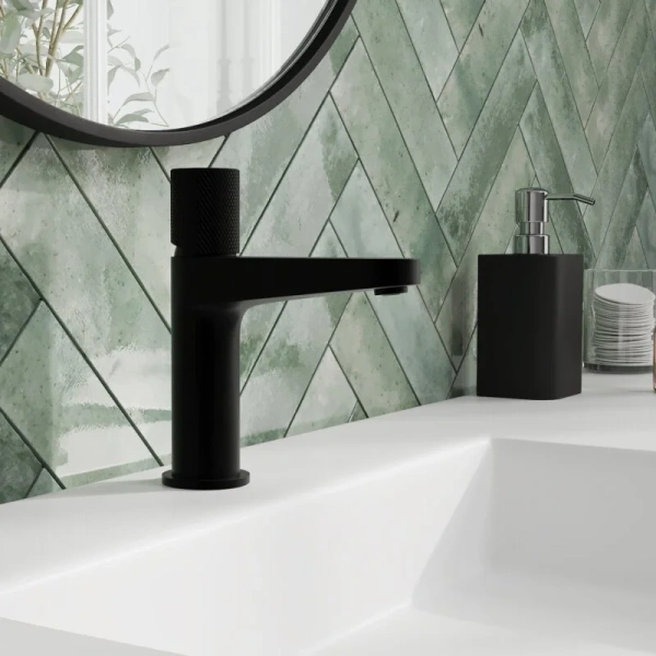 Смеситель для раковины WasserKRAFT Fulda черный 5203 (детальная фотография), современные, hi-tech