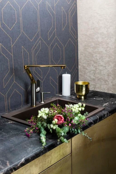 Смеситель для кухни Omoikiri Tara-LG-GM светлое золото/вороненая сталь 4994396 (детальная фотография), для кухни