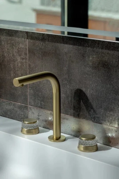 Смеситель для раковины Boheme Aura золото матовое 152-MG-A (детальная фотография), из латуни, округлая форма