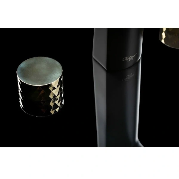 Смеситель для раковины Boheme Venturo черный с золотом  150-BG-DIAMOND (детальная фотография), на раковину